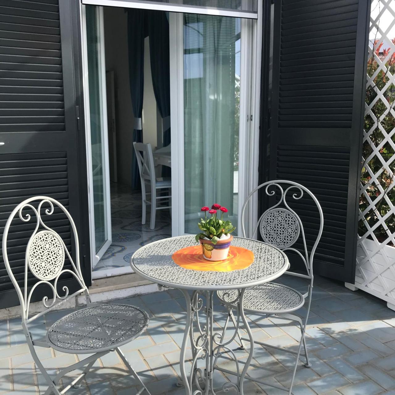 Il Giardino Dei Glicini Bed & Breakfast Ercolano Exterior photo