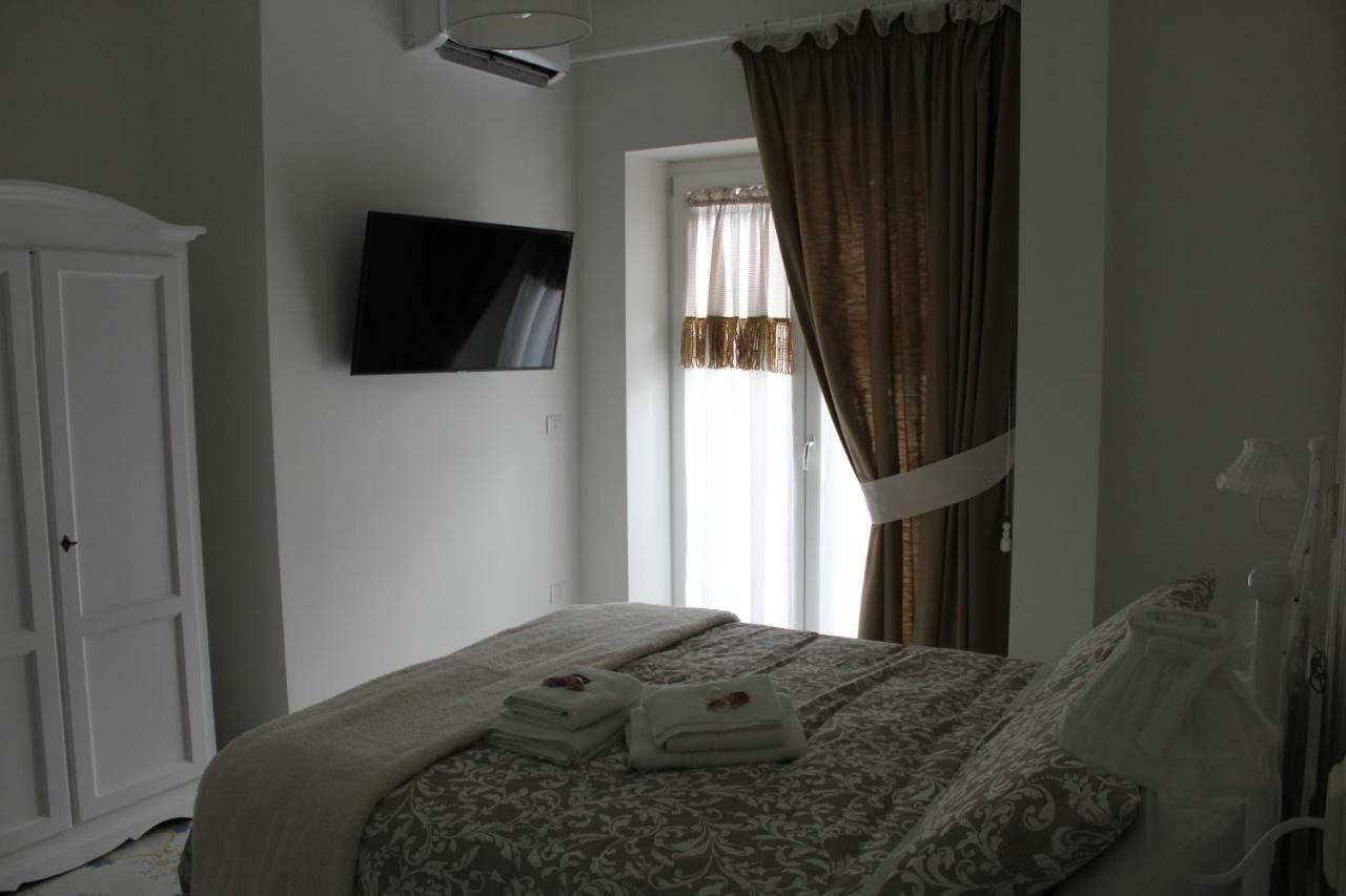 Il Giardino Dei Glicini Bed & Breakfast Ercolano Exterior photo